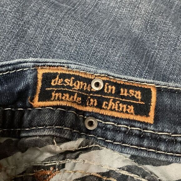 Rock Revival Karla Mid-Rise Capri Jeans - Picture 5 of 8